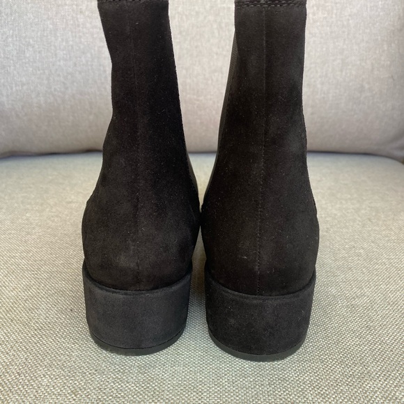 H&M faux suede booties. Size 8.5 - Picture 4 of 8